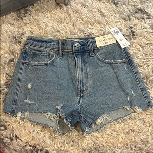 Abercrombie mom shorts size 2 brand new